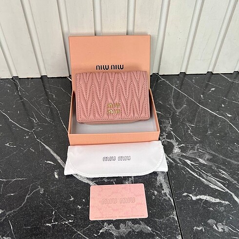 Miu Miu Miu miu cüzdan mavi siyah pembe