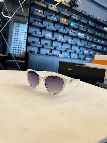 Dior güneş gözlüğü