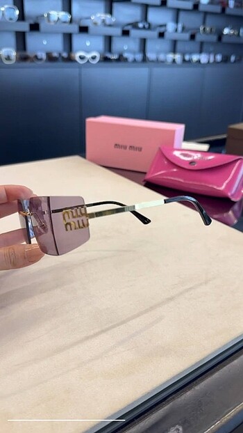 Miu Miu Miu miu güneş gözlüğü