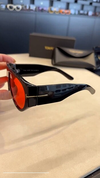 Beden Tom Ford güneş gözlüğü