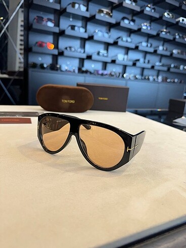 Tom Ford güneş gözlüğü