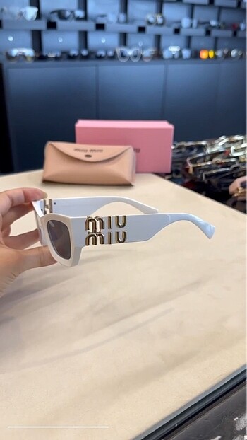 Miu Miu Miu miu güneş gözlüğü