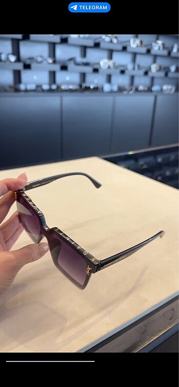 Beden siyah Renk Saint laurent güneş gözlüğü