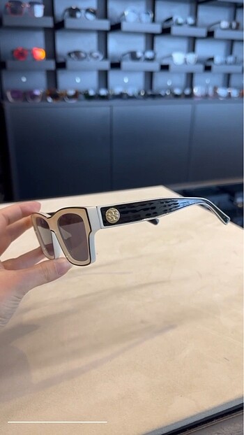  Beden Tory burch