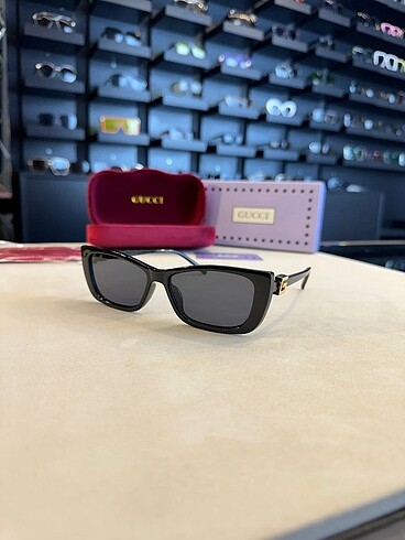 Gucci güneş gözlüğü