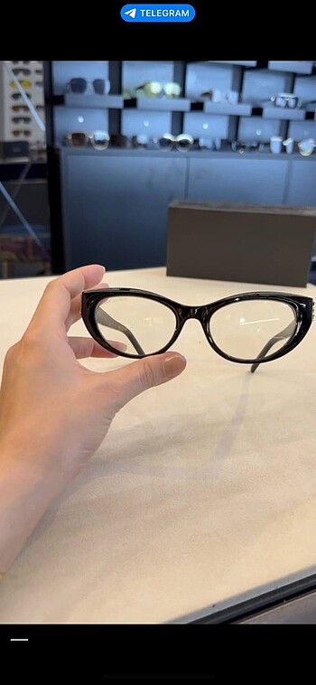 Beden Saint laurent şeffaf gözlük