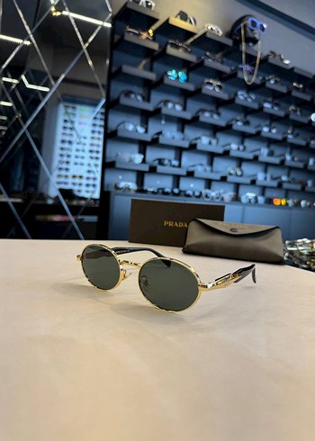 Prada gözlük