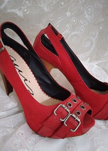 Kırmızı topuklu kadın Ayakkabısı 