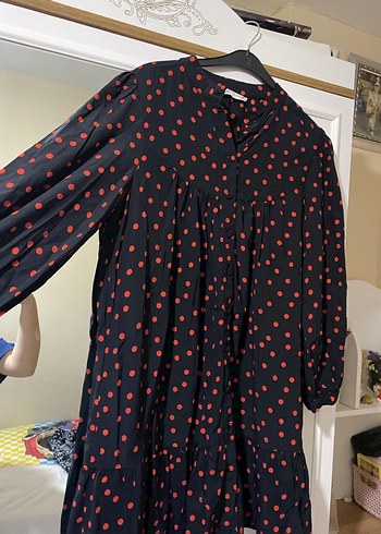Zara Siyah Kırmızı Puantiyeli Bohem Midi Elbise