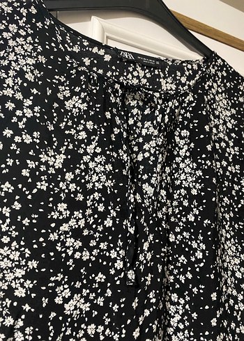 Zara Uzun Kollu Siyah Beyaz Düğmeli Bohem Elbise