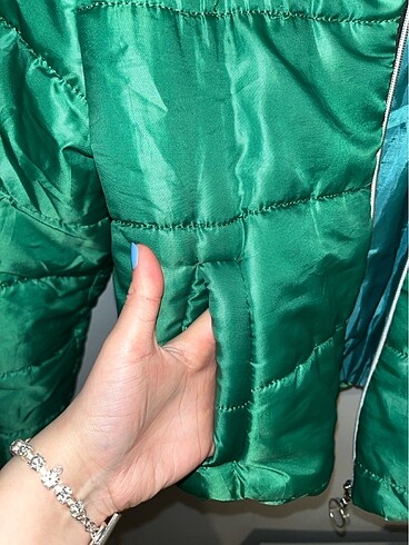 s Beden Crop Şişme Mont