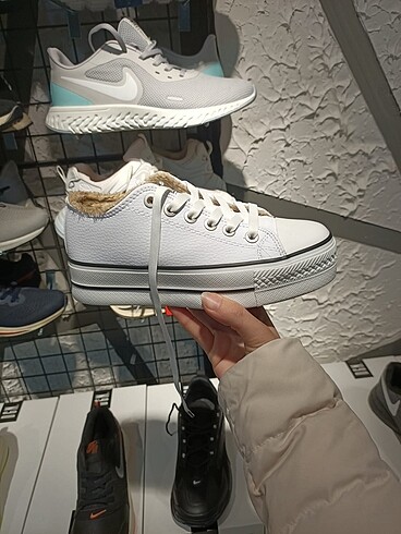 Converse Converse