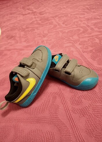 25 Beden Nike çocuk ayakkabısı 