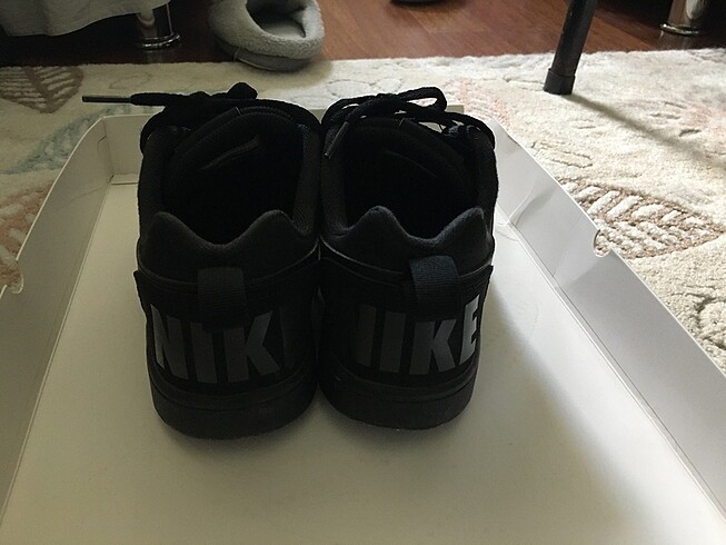 37,5 Beden Nike kadın spor ayakkabı