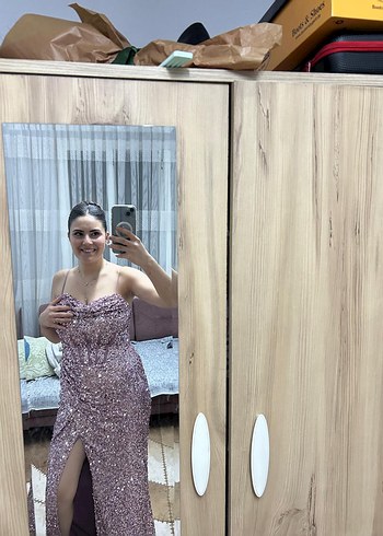 42 Beden Parlak Mor Pullu Midi Elbise