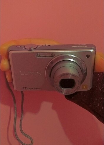 Dijital kamera