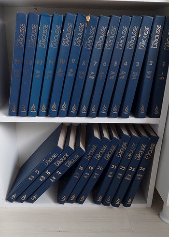 Mavi Larousse Ansiklopedisi 24 Cilt - Görsel 2