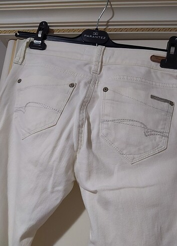 27 Beden beyaz Renk Mavi beyaz pantolon 