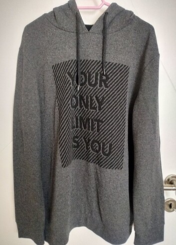 Kapşonlu sweatshirt 