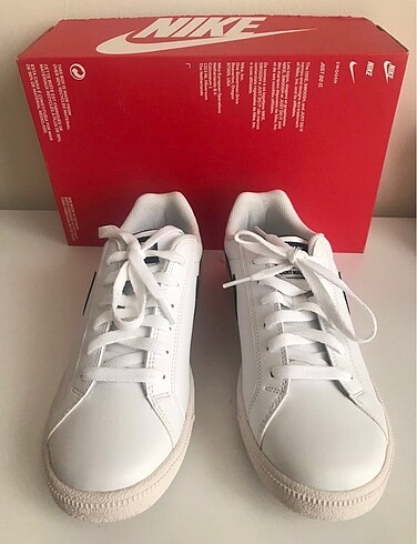 Nike Court Majestik