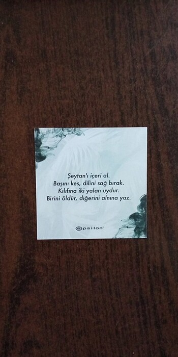 Beden Renk Onun şeytanları ciltli +ayraçlı.