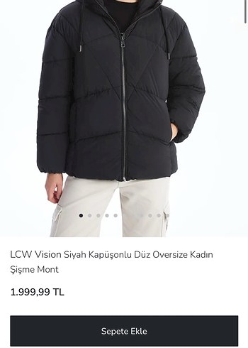 LCW Vision Siyah Kapüşonlu Oversize Kadın Mont