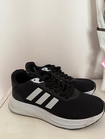 Adidas Spor ayakkabı