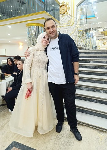 Uzun Beyaz Drape Detaylı Tesettür Abiye - Görsel 2