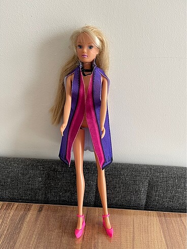 Barbie Barbie bebek orjinaldır