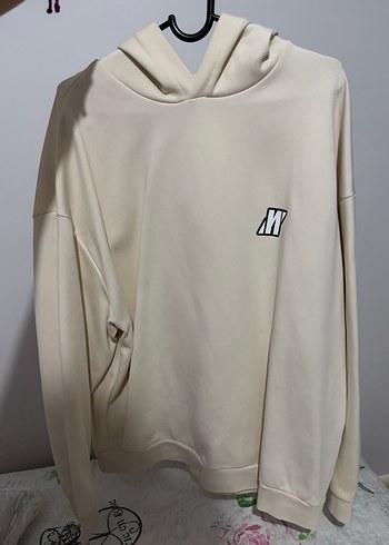 Kadın Beyaz Kapüşonlu Oversize Sweatshirt