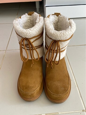 Ugg Ugg 37 numara