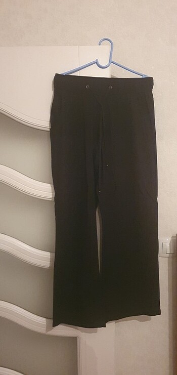 LC Waikiki 105cm boyunda geniş paça siyah pantalon