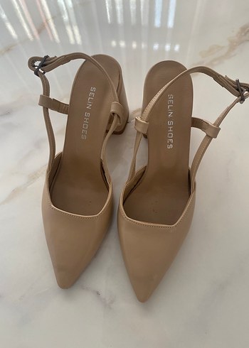 Bej Stiletto Topuklu Kadın Ayakkabı