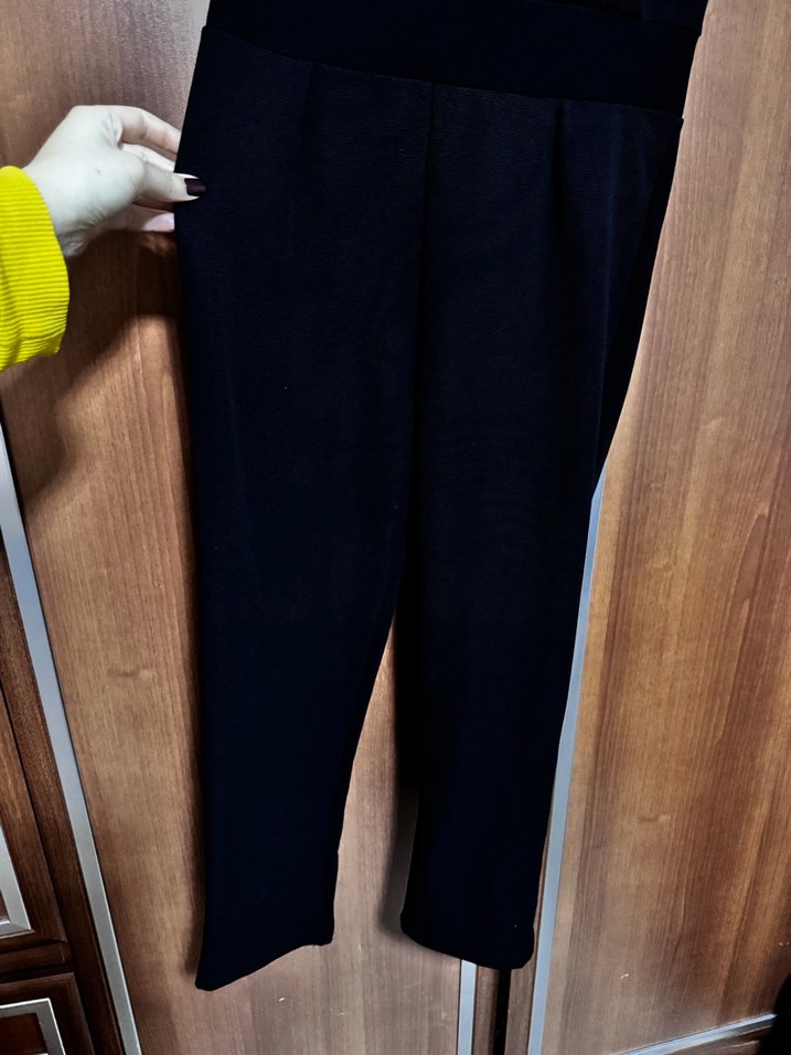 Siyah V Yaka Midi Kadın Tulum - Görsel 2