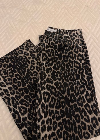 Zara Kahverengi Leopar Desenli Kadın Kumaş Pantolon