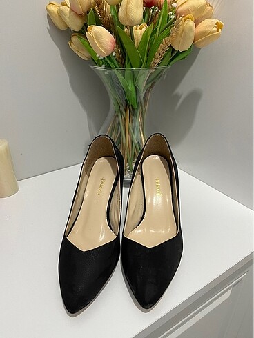 37 Beden Stiletto