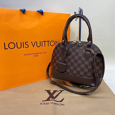 Louıs Vuitton Çapraz Çanta