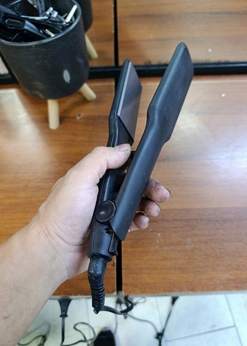 Beden Renk Remington Siyah Gri Saç Düzleştirici