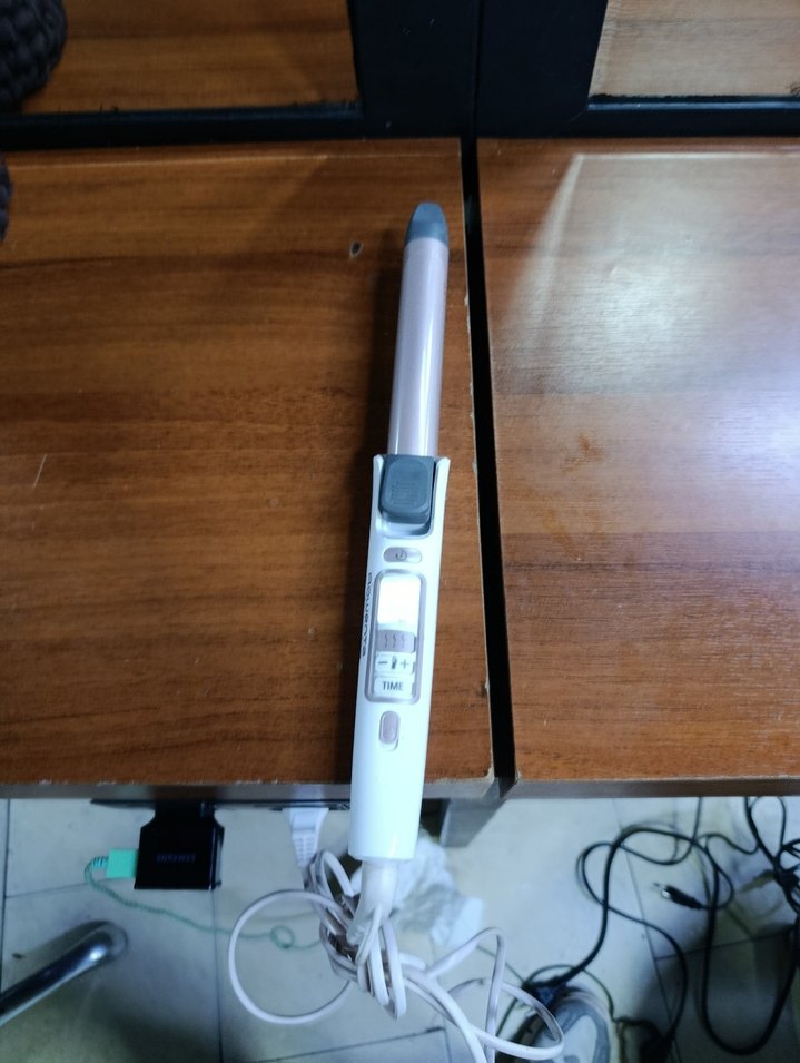 Rowenta Dijital Ekranlı Beyaz Saç Maşası - Görsel 3