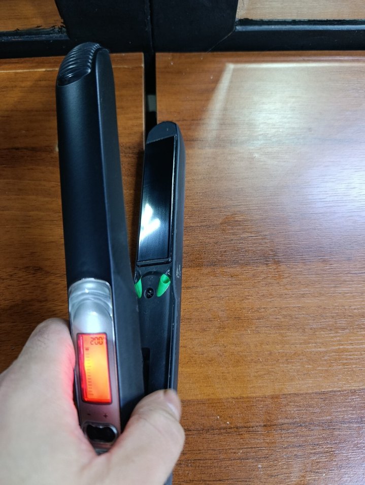 Braun satin7 Dijital Ekranlı Siyah Saç Düzleştirici - Görsel 3