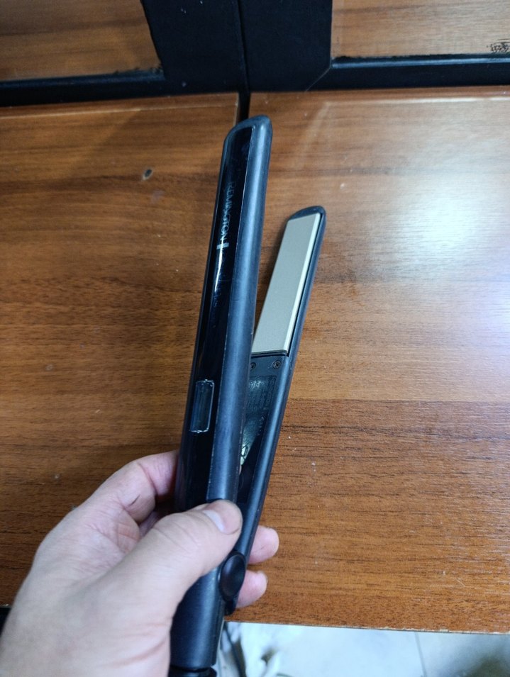 remington Dijital ekranlı siyah saç düzleştirici - Görsel 2