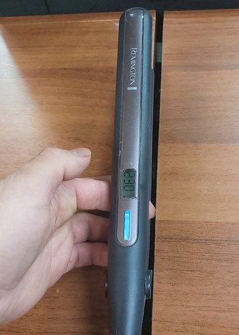 Remington Gri Saç Düzleştirici sadece kapak kilidi aktif değil