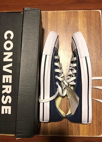 37,5 Beden mavi Renk Converse orjinal sıfır kutusunda 37,5