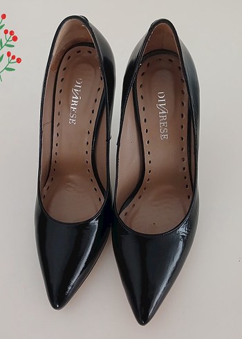 Divarese Siyah Rugan Stiletto Topuklu Kadın Ayakkabı