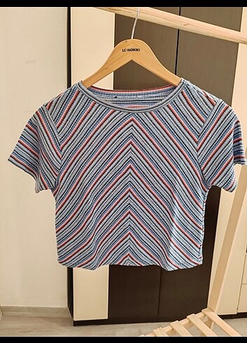 Pull and Bear renkli t-shirt