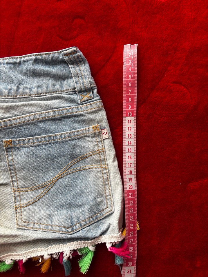 Renkli Püsküllü Mini Kot Şort - Görsel 3