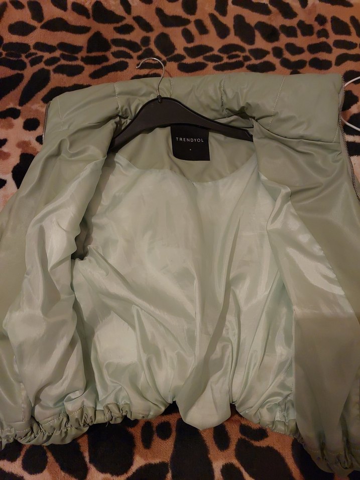 deri görünümlü mont - Görsel 3