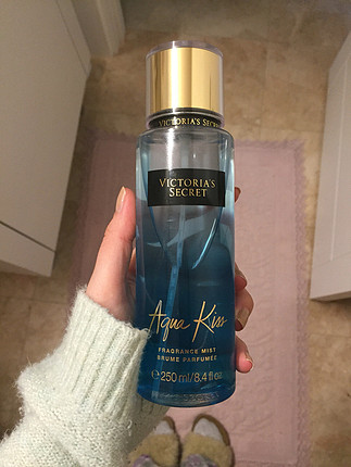 Victoria secret aqua