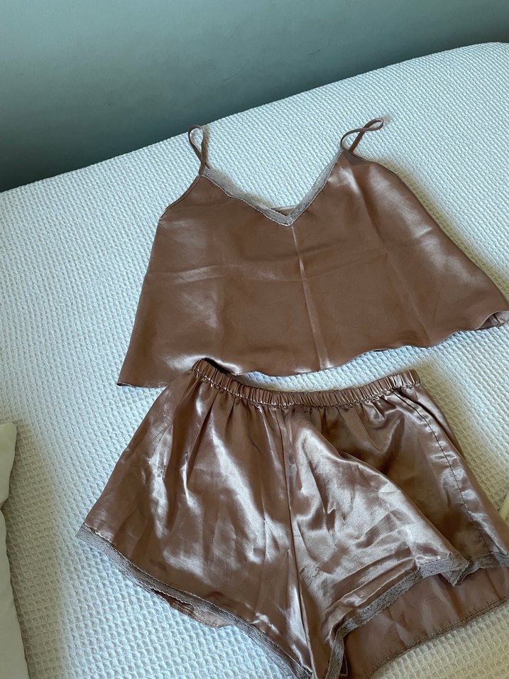 Dantel Detaylı Pembe V Yakalı Kadın pijama takımı saten - Görsel 2