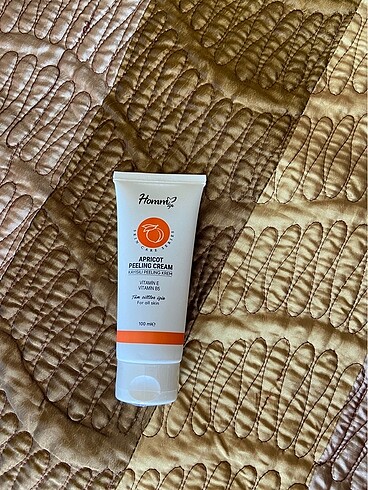 Beden Peeling krem ve karbon maske